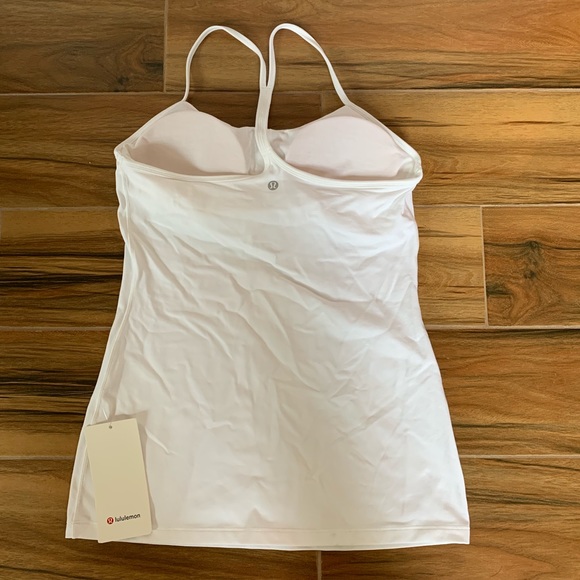 NWT lululemon power pose tank white size 8 or 10 - Picture 3 of 5